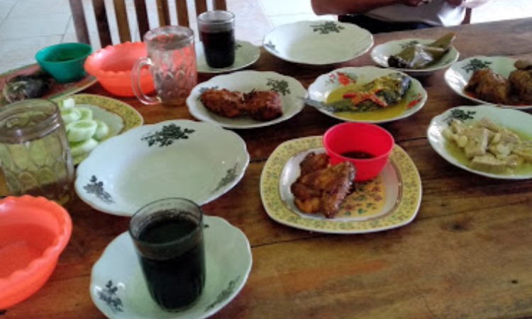 Rumah Makan Ngawi