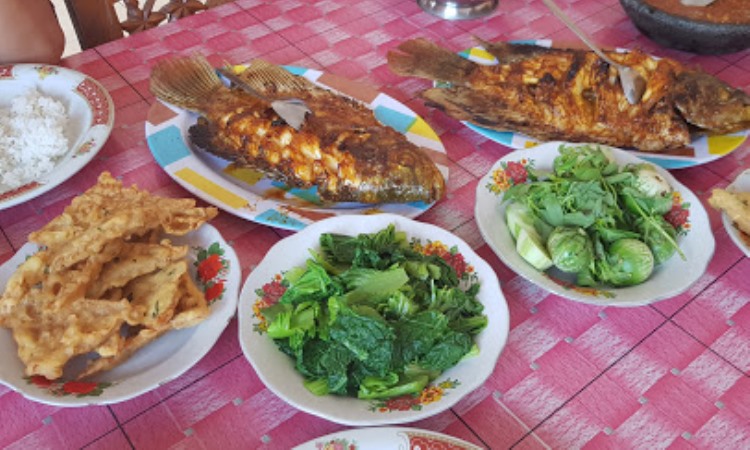 10 Restoran & Tempat Makan di Pringsewu yang Paling Enak