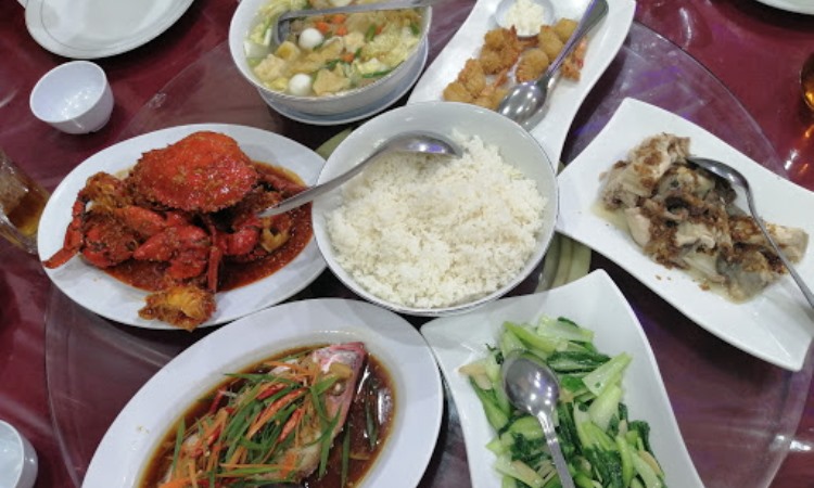 10 Wisata Kuliner di Belitung Timur yang Murah & Enak