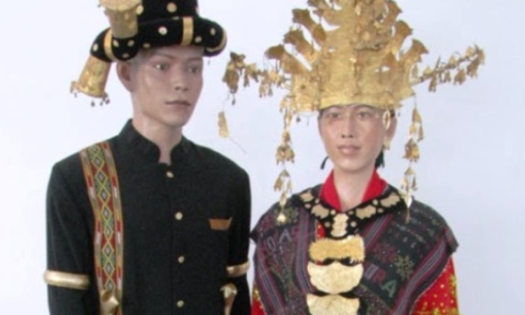 Pakaian Adat Suku Batak Angkola