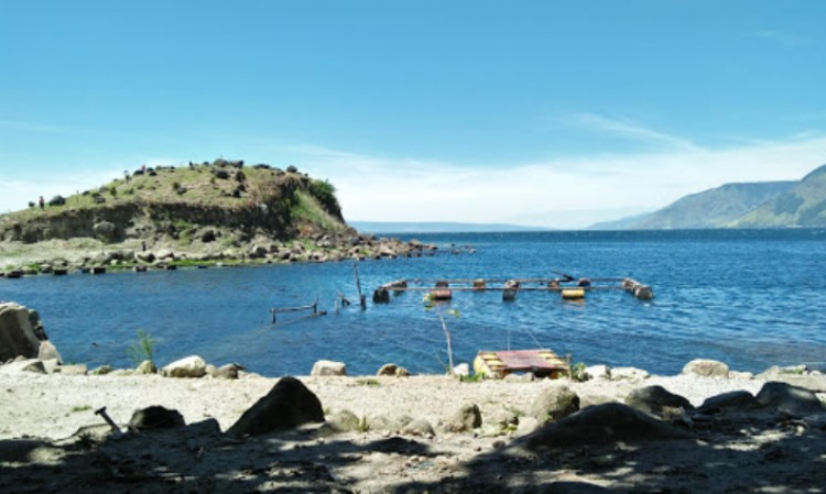 Pantai Paropo