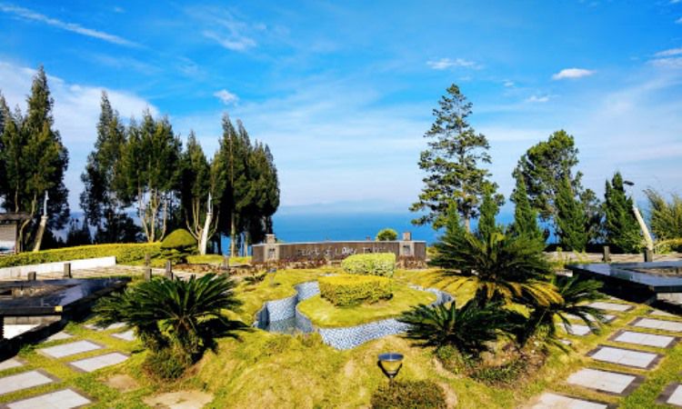 Taman Labirin Simalem