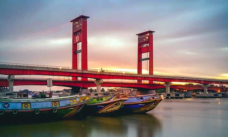 Daya Tarik Jembatan Ampera