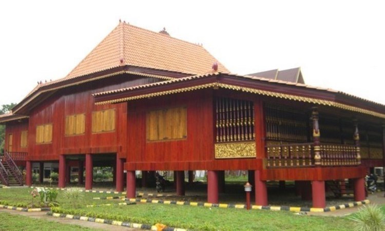Keunikan Rumah Adat Limas