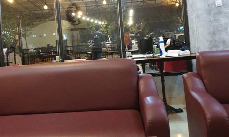 Meet Up Cafe And Resto