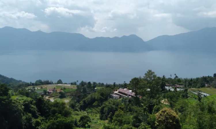 Alamat Danau Maninjau