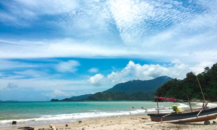 Daya Tarik Pantai Minang Rua