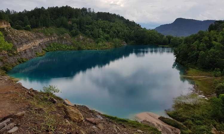 Fasilitas di Danau Biru Sawahlunto