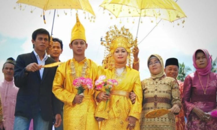 Filosofi Kebaya Labuh & Teluk Belanga