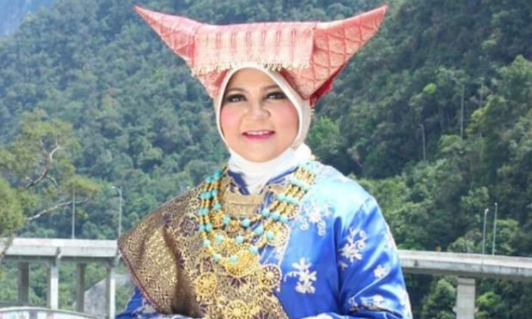 Keunikan Baju Adat Bundo Kanduang