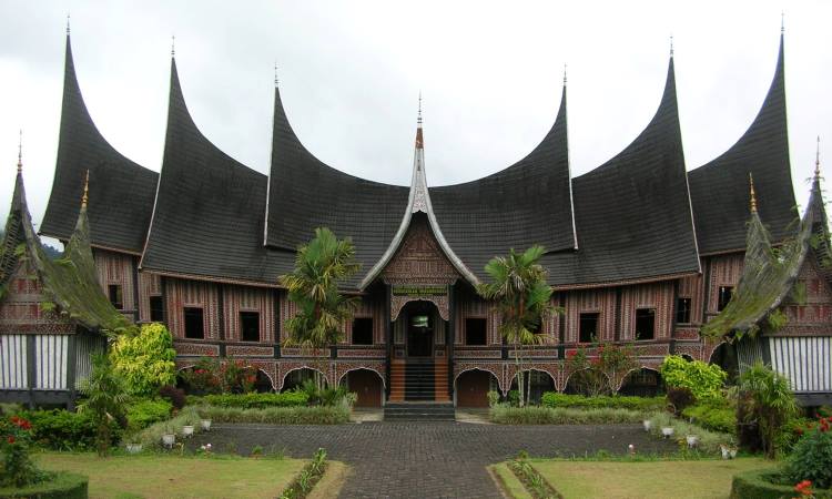 Proses Pembuatan Rumah Gadang