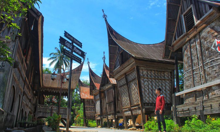 Rumah Gadang Gajah Maharam