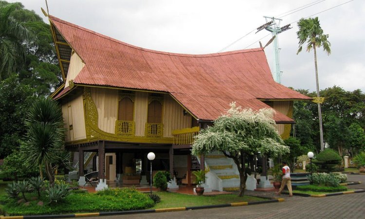 Rumah Melayu Atap Lontik