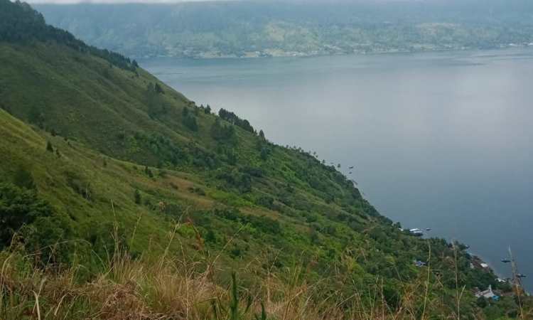 Daya Tarik Bukit Senyum