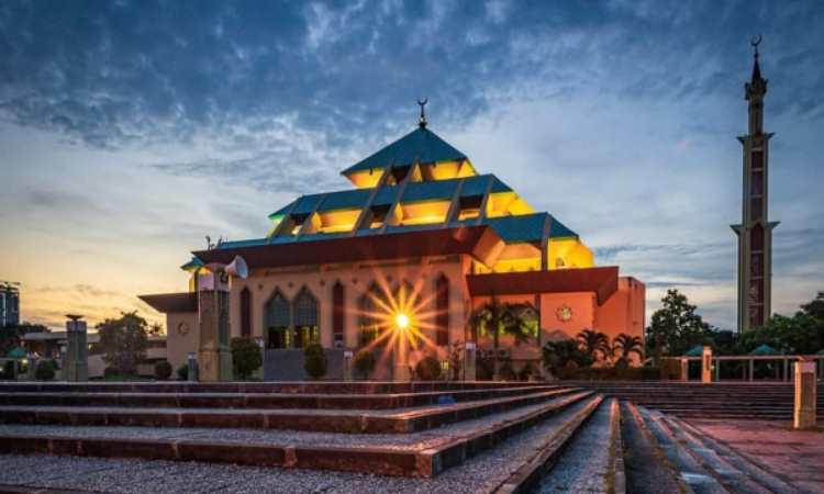 Keunikan Masjid Raya Batam