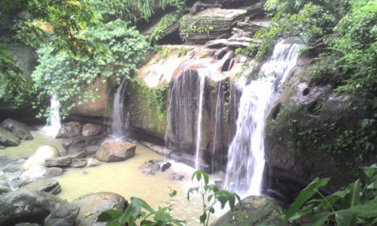 Air Terjun Pelangi