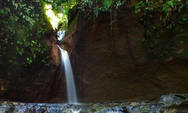 Air Terjun Talang Kenyanguan
