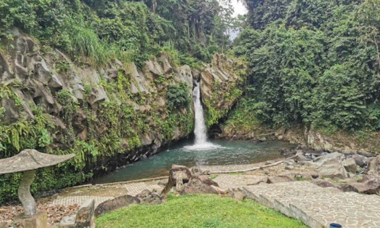 Air Terjun Way Lalaan