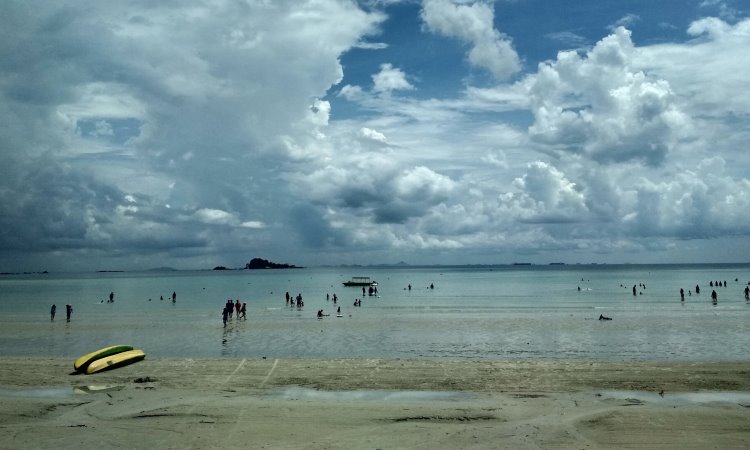 Kegiatan Dilakukan di Lagoi Bay