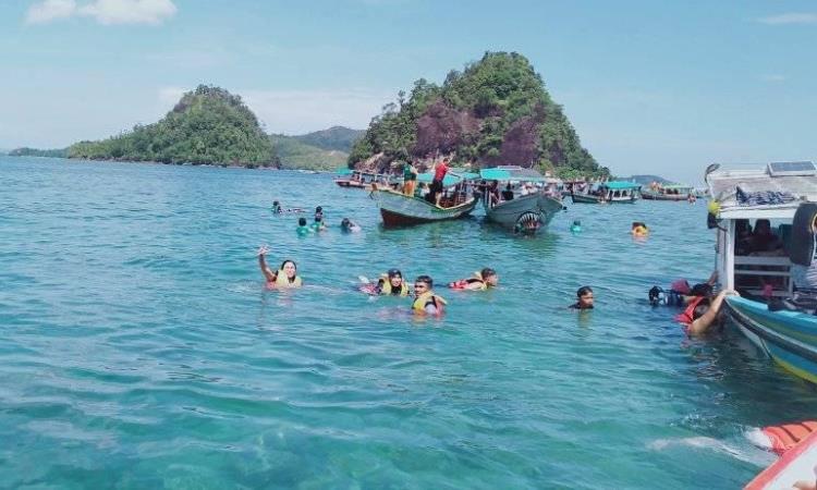 Kegiatan di Pulau Mandeh
