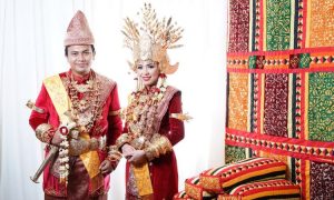 Baju Kurung Tanggung - Filosofi, Keunikan & Aksesoris Pakaian Adat Jambi