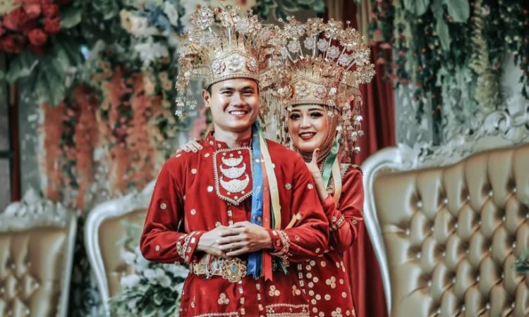 Pakaian Adat Pengantin