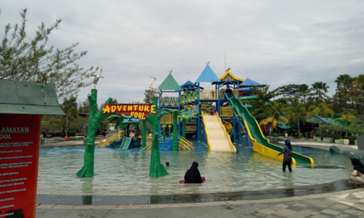 Daya Tarik Labersa Water Park 2