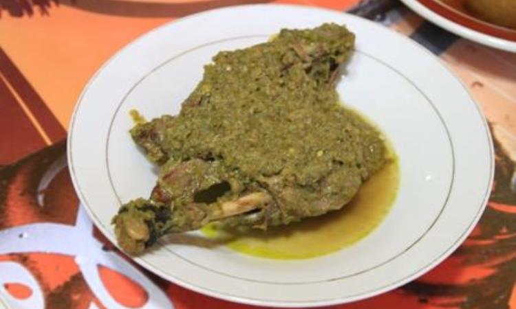 Gulai Itiak Lado Mudo