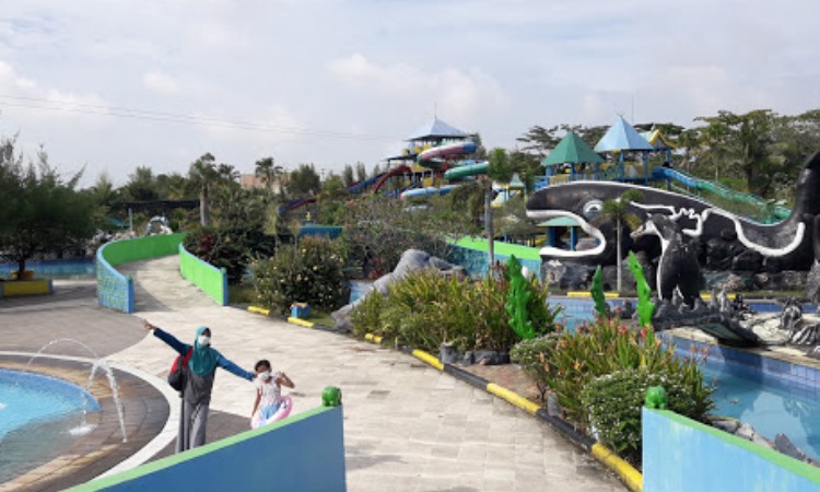 Kegiatan Menarik di Labersa Water Park