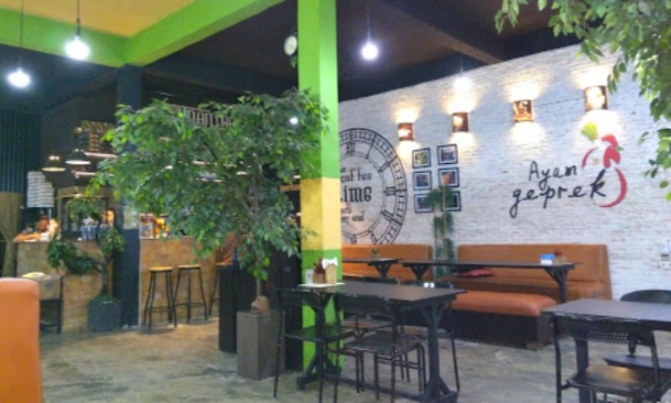 Taman Langit Café