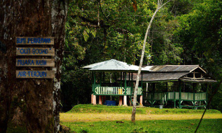 Fasilitas di Bukit Barisan Selatan