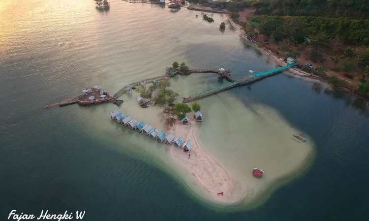 Pantai Dewi Mandapa, Pantai Indah dengan Panorama Hutan Bakau di Pesawaran