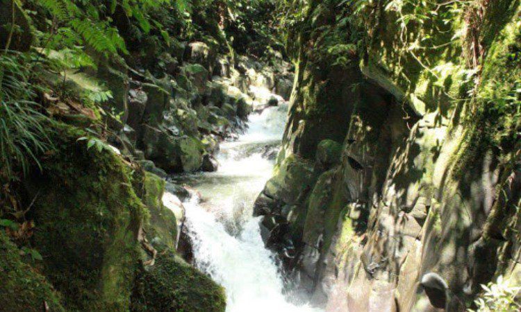 Air Terjun Batu Betiang