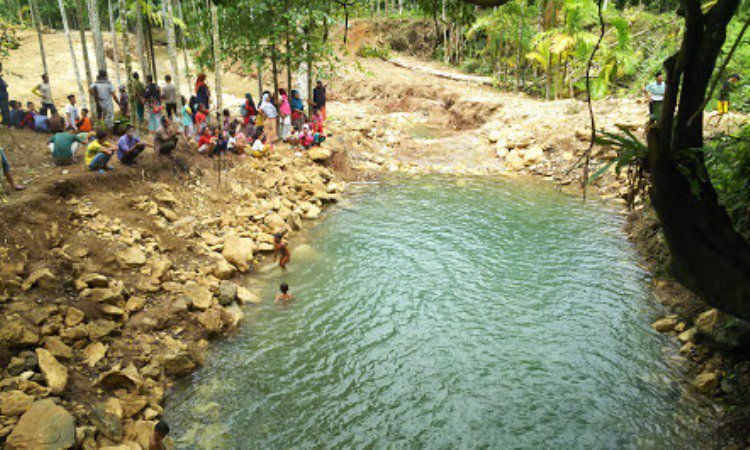 Air Terjun Le Dingin