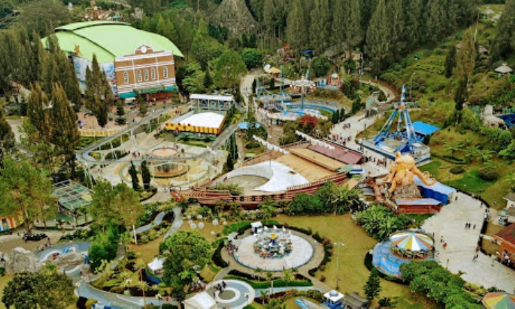 Funland Mikie Holiday