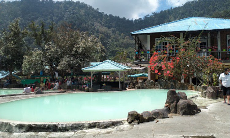 Permandian Air Panas Lau Sidebuk