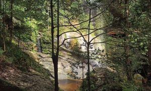 Air Terjun Batu Tilam, Air Terjun dengan Pemandangan Alam yang Memukau di Kampar