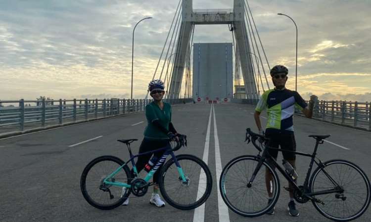 Aktivitas Jembatan Emas Bangka