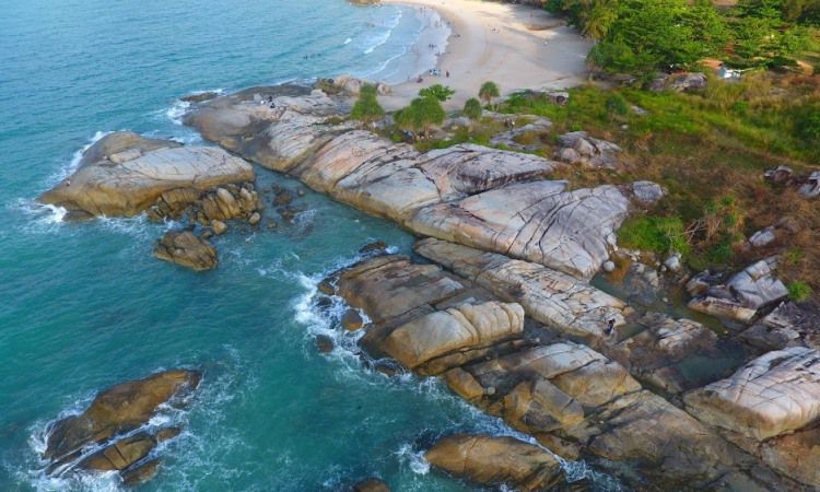 Aktivitas Pantai Rambak Bangka