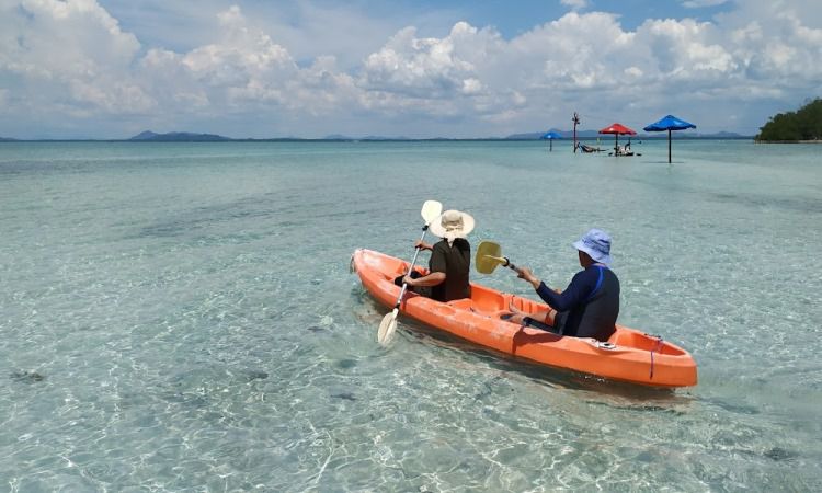 Aktivitas Seru Pulau Leebong Belitung