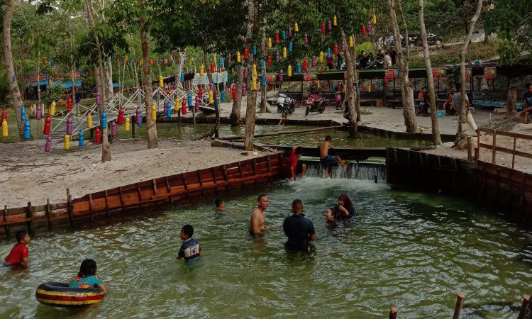 Aktivitas Sungai Hijau Kampar