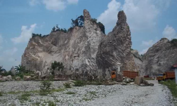 Alamat Gunung Kunyit Kerinci