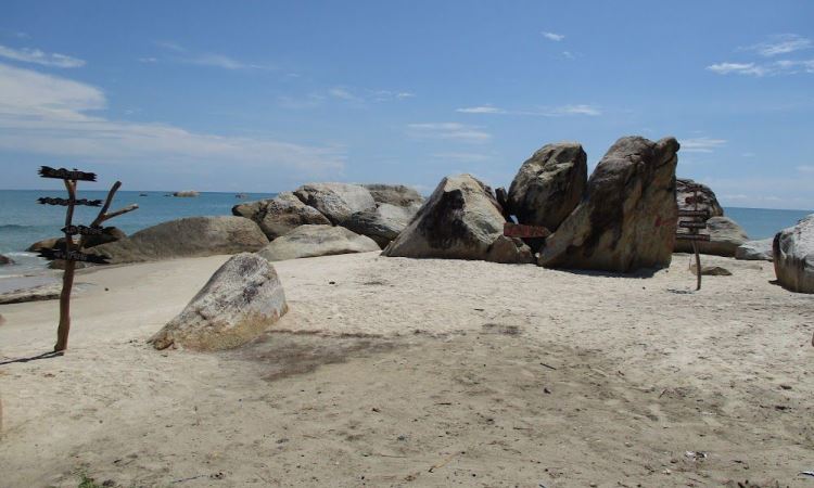 Alamat Pantai Matras Bangka