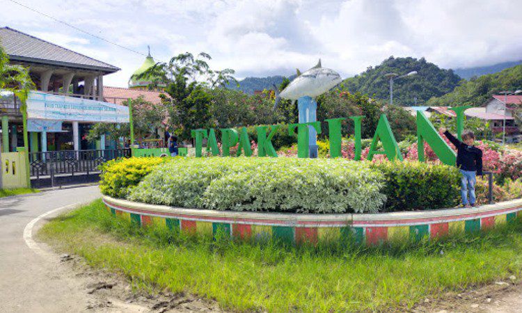 Alamat Tapak Tuan Tapa