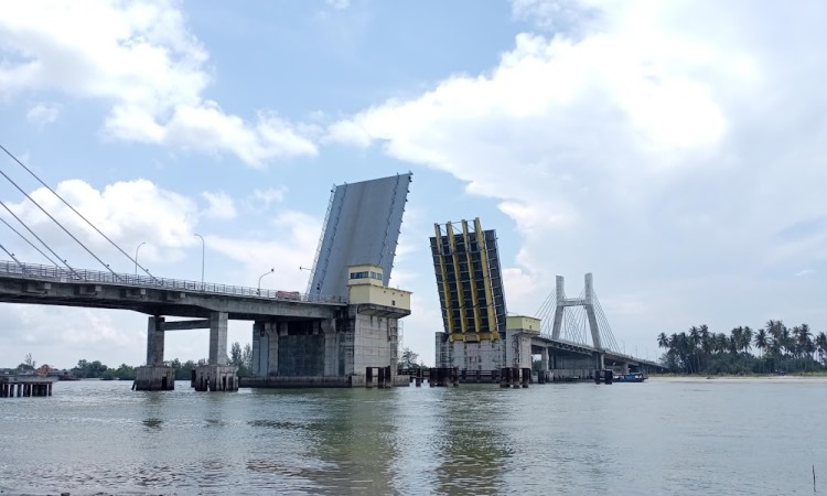 Daya Tarik Jembatan Emas Bangka