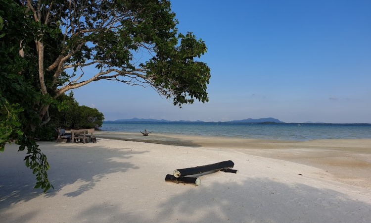 Daya Tarik Pulau Leebong Belitung