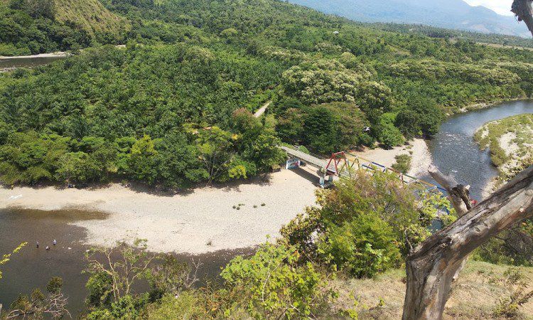 Daya Tarik Puncak Bukit Jalin