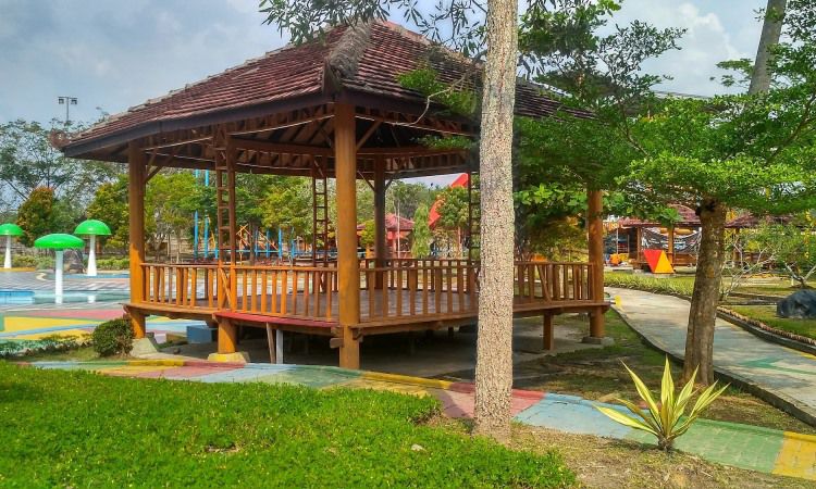 Fasilitas Boombara Waterpark Kampar