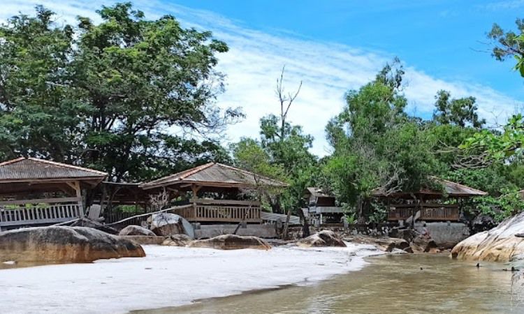 Fasilitas Pantai Matras Bangka