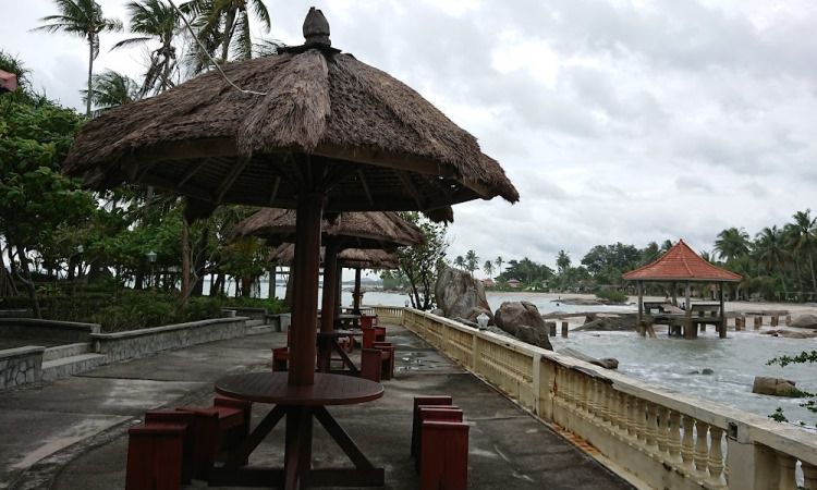 Fasilitas Pantai Parai Tenggiri